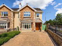 Photo 1 of 12 Knightsbrook Crescent, Trim
