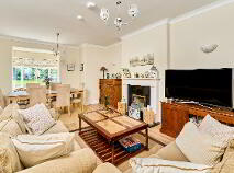 Photo 3 of 12 Knightsbrook Crescent, Trim