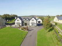 Photo 1 of 'Rossalia', Lough Guitane, Glenflesk, Killarney