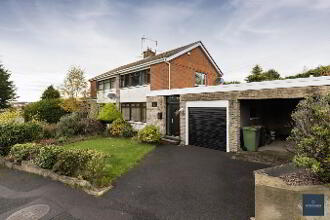 Photo 1 of 12 Kensington Avenue, Banbridge