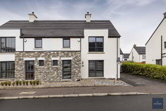 Photo 1 of 158 The Hollows, Lurgan