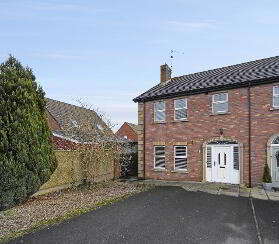 Photo 1 of 2 Cluaneo Meadows, Coalisland, Dungannon