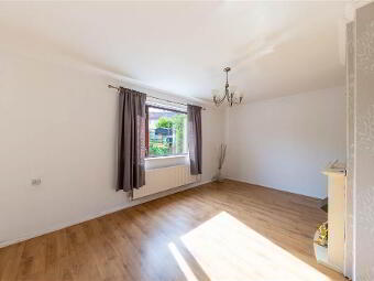 22 Hillmount Gardens, Finaghy, Belfast, BT10 0ES photo 3