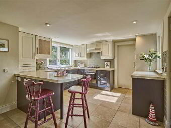 100 Princetown Road, Bangor, BT20 3TG photo 3