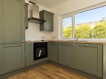 6 Plantation Avenue, Lisburn, BT27 5BL photo 3