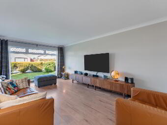 31 Navar Drive, Bangor, BT19 7SW photo 2