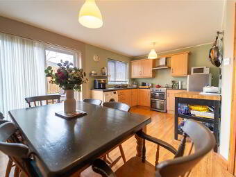 21 Riverwood Vale, Bangor, BT20 4QE photo 3