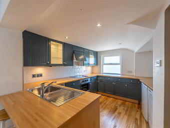 35 Groomsport Road, Bangor, BT20 5LW photo 3