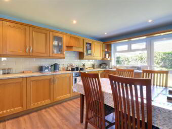 11 Cooks Cove, Kircubbin, Newtownards, BT22 2ST photo 3