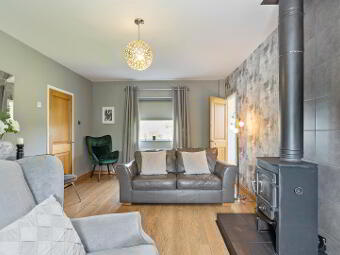 71 Lough Road, Lisburn, BT27 6TS photo 2