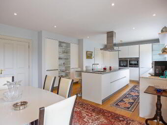 10 Governors Gate Meadow, Hillsborough, BT26 6FY photo 2