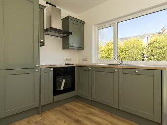 Fully Renovated, 6 Plantation Avenue, Lisburn, BT27 5BL photo 3