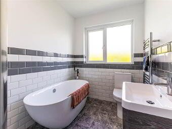 Fully Renovated, 6 Plantation Avenue, Lisburn, BT27 5BL photo 4