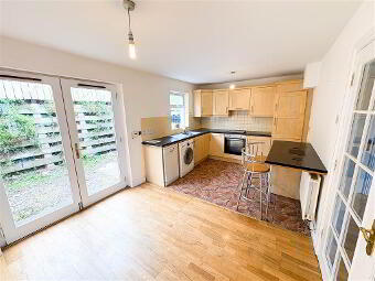 10 Carrickree Mews, Warrenpoint, Newry, BT34 3UG photo 4