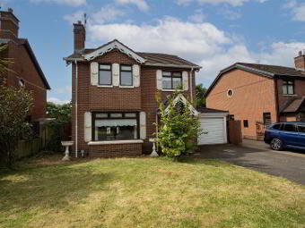 8 Kestrel Grange, Stewartstown Road, Belfast, BT17 0FF photo 2