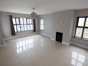 79 Victoria Gate, Waterside, Derry, BT47 2TP photo 4