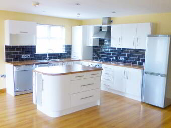 8 North Lodge Court, Carrickfergus, BT38 7TH photo 4