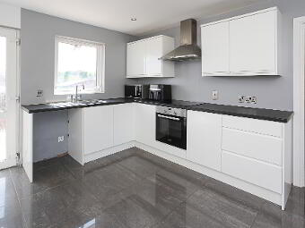 15 Meadowvale, Bangor, BT19 1DA photo 3
