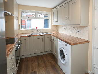 158 Tates Avenue, Belfast, Belfast, BT12 6ND photo 4