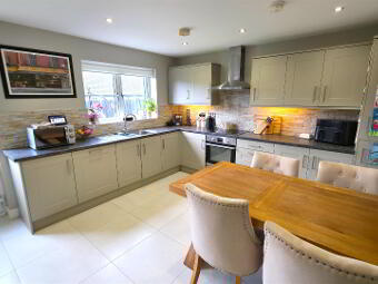 55 Belmont Hall Drive, Antrim, BT41 1FB photo 4
