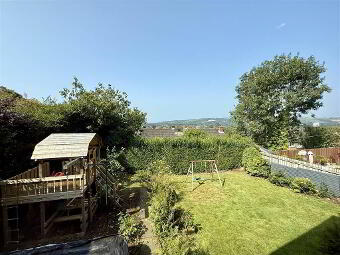 32 Moyne Park, Gilnahirk, Belfast, BT5 7QT photo 4
