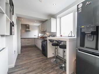 15 Norwood Crescent, Belfast, BT4 2DZ photo 2