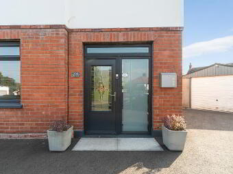 204 Sicily Park, Upper Lisburn Road, Belfast, BT10 0AQ photo 2