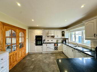 18 Castleview, Jonesborough, Newry, BT35 8GZ photo 3