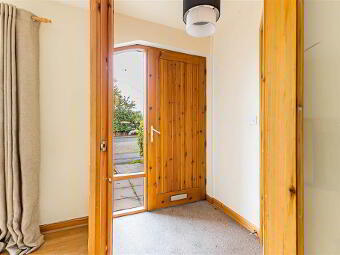 5 Shaftesbury Road, Bangor, BT20 3GB photo 3