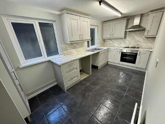 32 Lower Waterloo Road, Larne, BT40 1NP photo 3
