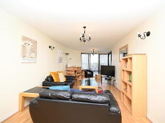 39 St. Georges Harbour, Belfast, BT1 3SG photo 2