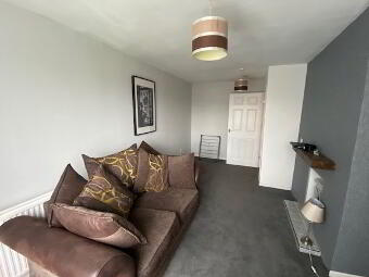 18E Kilmory Gardens photo 2