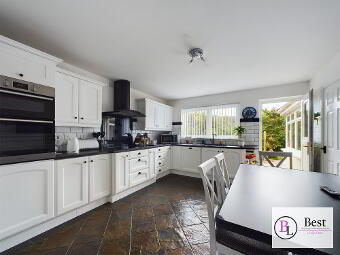 42 Croft Manor, Larne, BT40 2RX photo 2