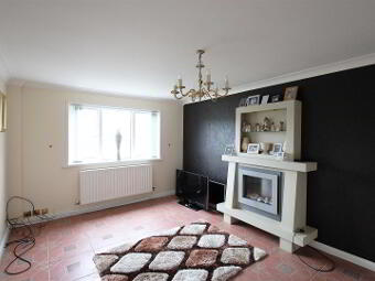 8 Forthriver Green, Belfast, BT13 3UR photo 4