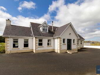 34 Crossgar Road, Dromara, BT25 2JT photo 2