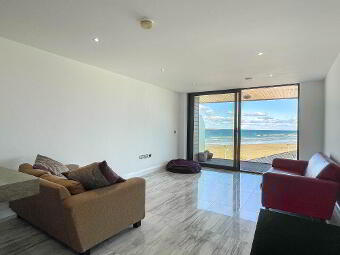 Apt 5, 61 Causeway Street, Portrush, BT56 8AD photo 4