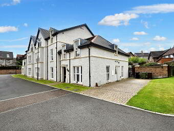 Apt 6, 15 Ballantine Square, Lisburn, BT27 5FU photo 4