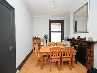 Room 8, 9 Eglantine Avenue, Belfast, BT9 6DW photo 3