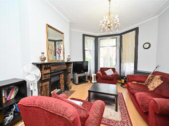 Room 8, 9 Eglantine Avenue, Belfast, BT9 6DW photo 2