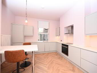 Apt 1, 52 North Parade, Belfast, BT7 2GG photo 2