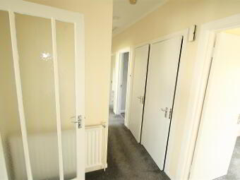 28 Comber Road, Saintfield, Ballynahinch, BT24 7BB photo 4
