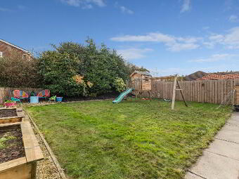 12 Ashvale Park, Hillsborough, BT26 6DW photo 4