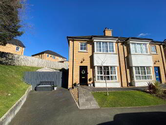 13 Trinity Square, Magheralin, BT67 0WP photo 4