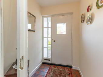 10 Meadowvale, Hillsborough Road, Lisburn, BT27 5RX photo 3
