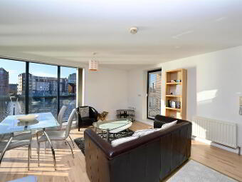 Apt 7 Pottinger's Quay, 25 Short Strand, Belfast, BT5 4AS photo 2