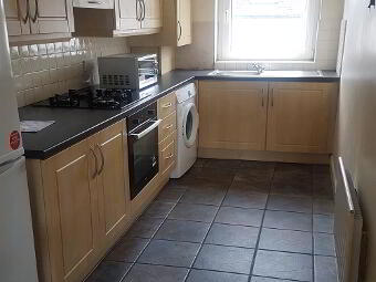 30 Fitzwilliam Square, Belfast, BT7 1JH photo 3