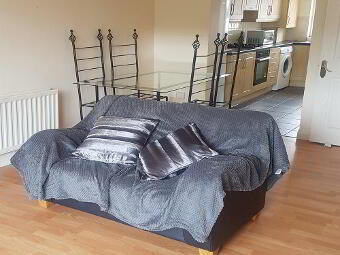 30 Fitzwilliam Square, Belfast, BT7 1JH photo 2