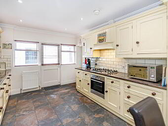 58 Queens Parade, Bangor, BT20 3BH photo 4