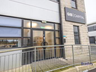15 Pilots View, Heron Road, Sydenham Business Park, Belfast, BT3 9LE photo 4