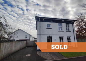 Photo 1 of 15 Mill Square, Ballybogey